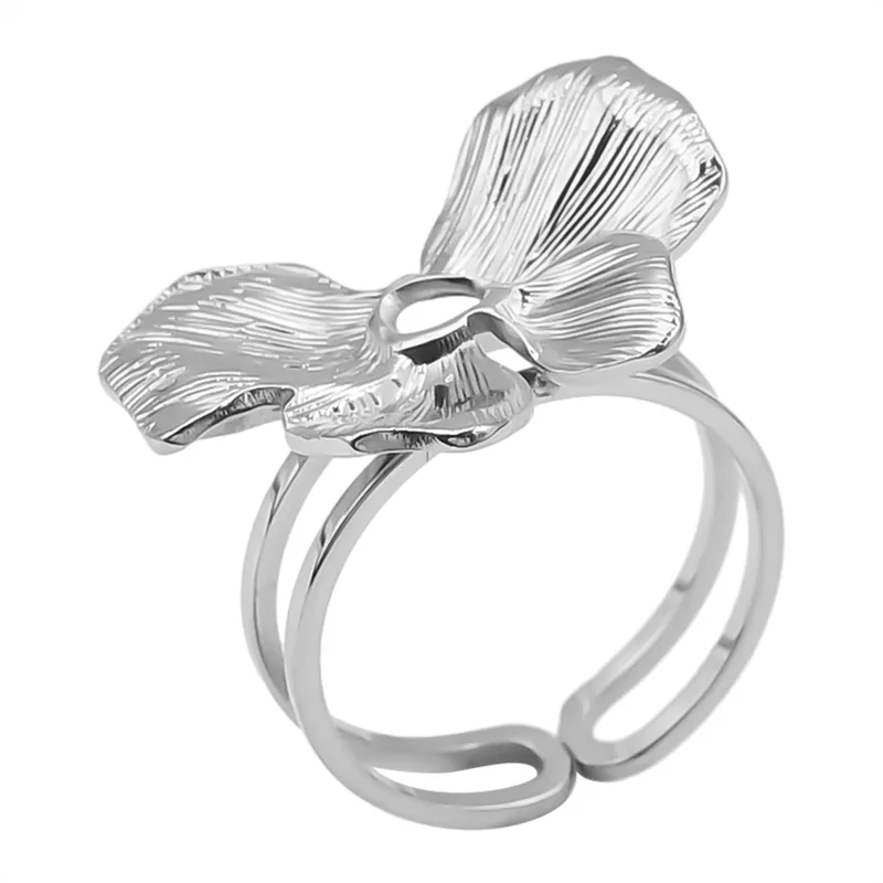 Bague Fleur SARA – Acier chirurgical doré ou argenté