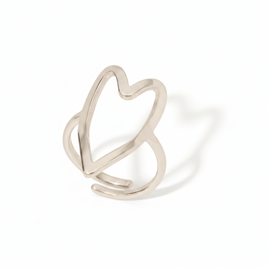 Bague coeur ajouré en acier inoxydable 316L argenté.