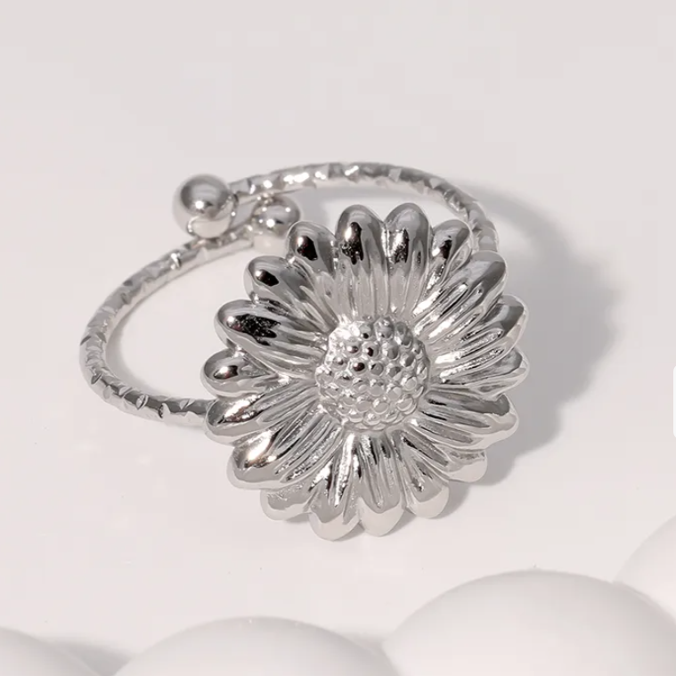Bague Fleur EWA – Acier inoxydable doré ou argenté