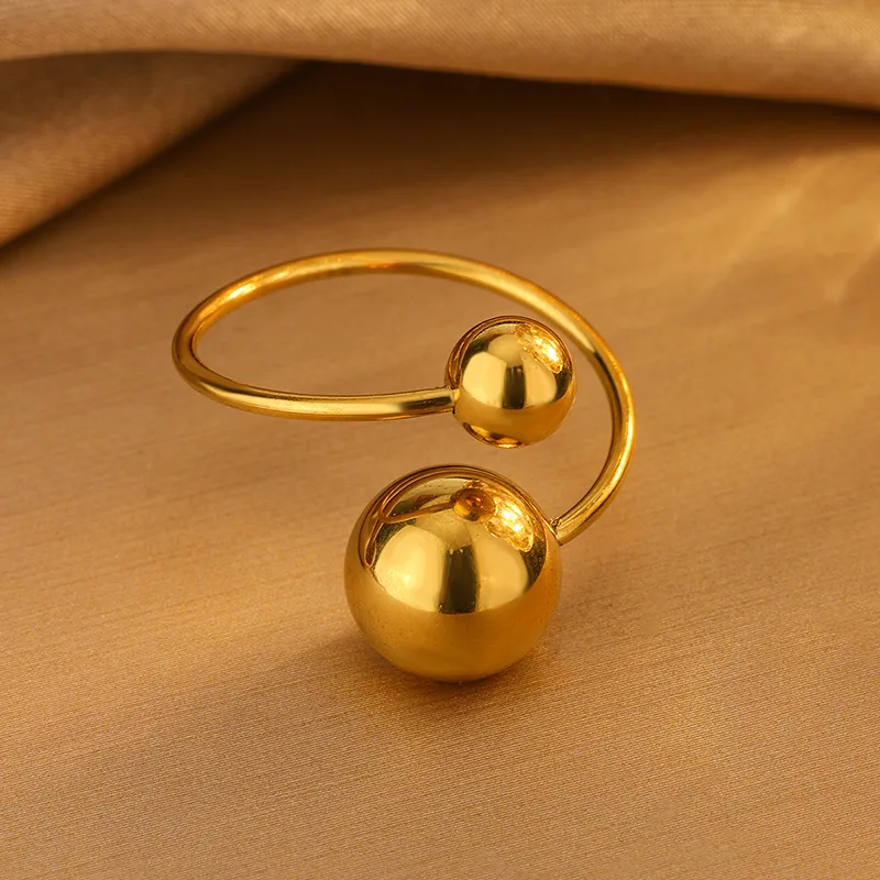 Parure LEONOR – Collier, boucles d’oreilles et bague en acier inoxydable doré
