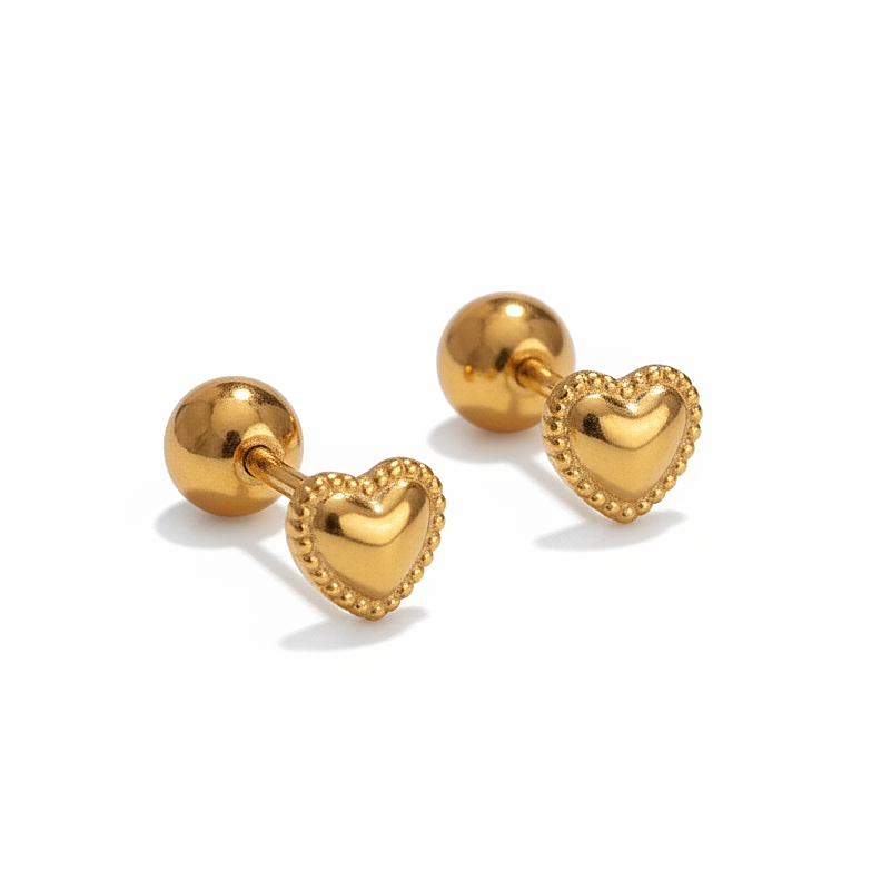 Boucles d’oreilles coeur pour enfant en acier inoxydable doré, puces 9 mm avec fermoirs boules.