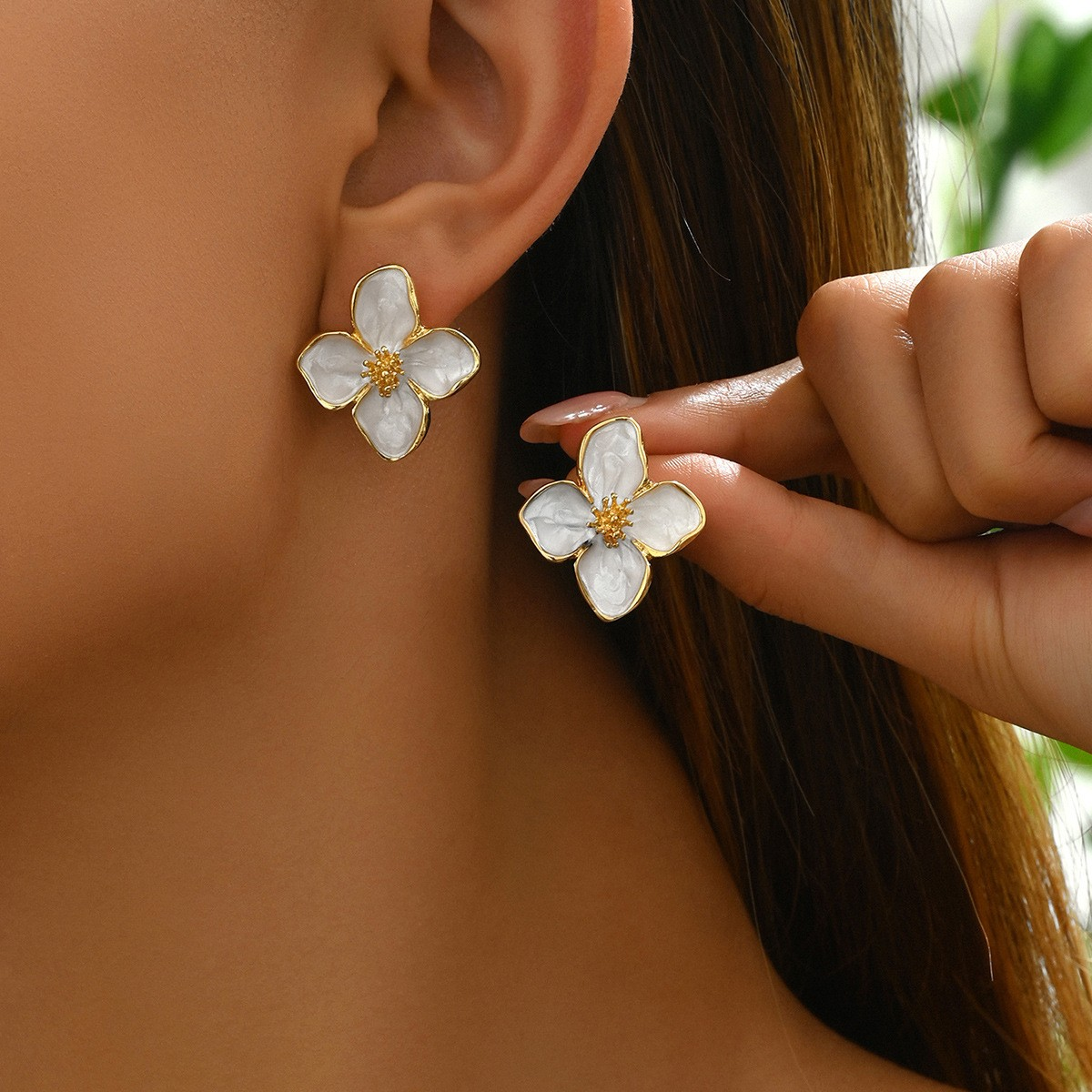 Boucles d'oreilles MOANA en alliage de zinc Fleur blanche