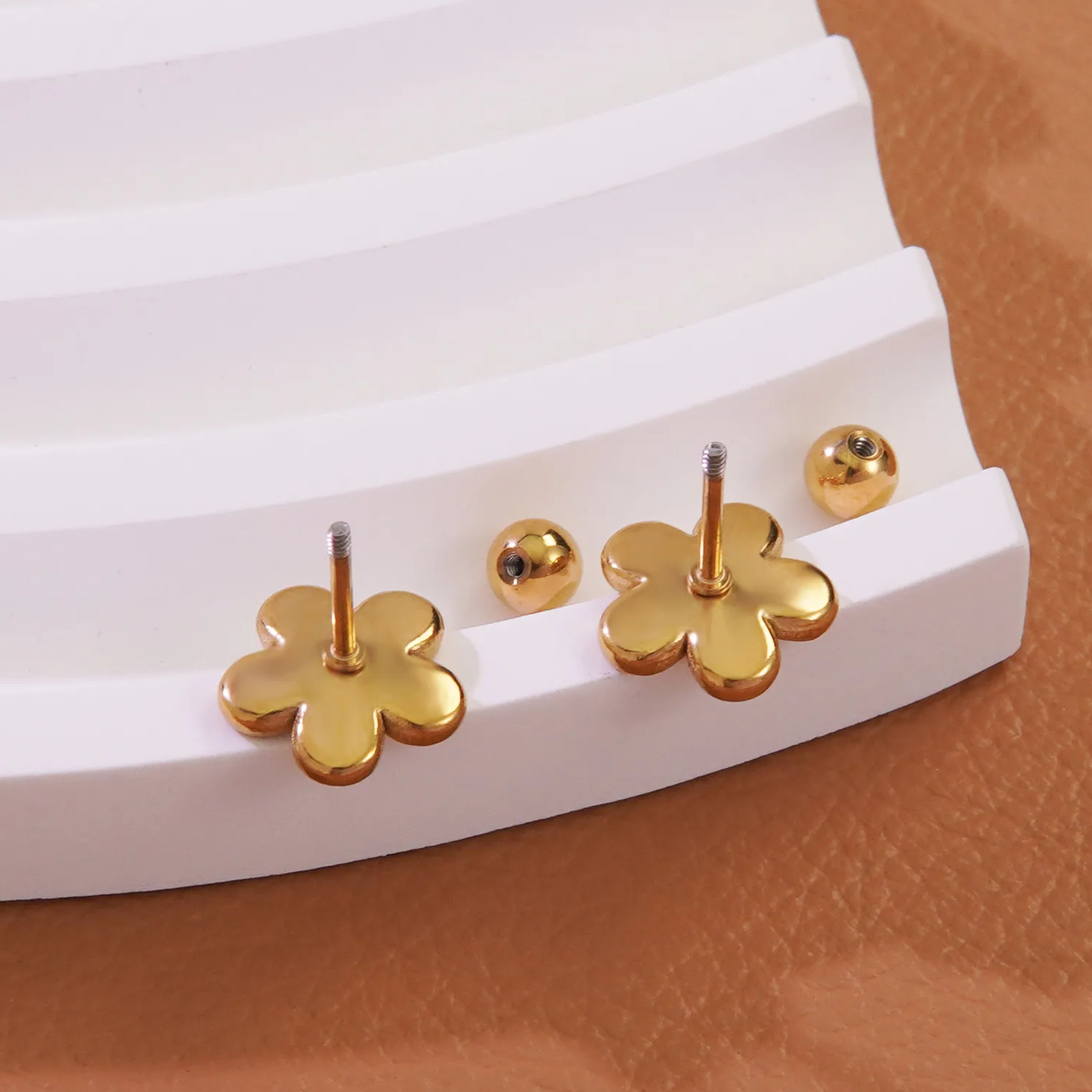 Boucles d'oreilles NOA enfant – Acier inoxydable doré, délicates et résistantes