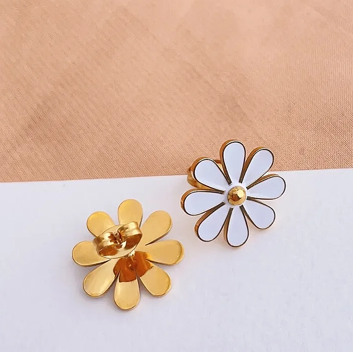 Boucles d'oreilles Fleur blanche SOFIA en acier chirurgical doré