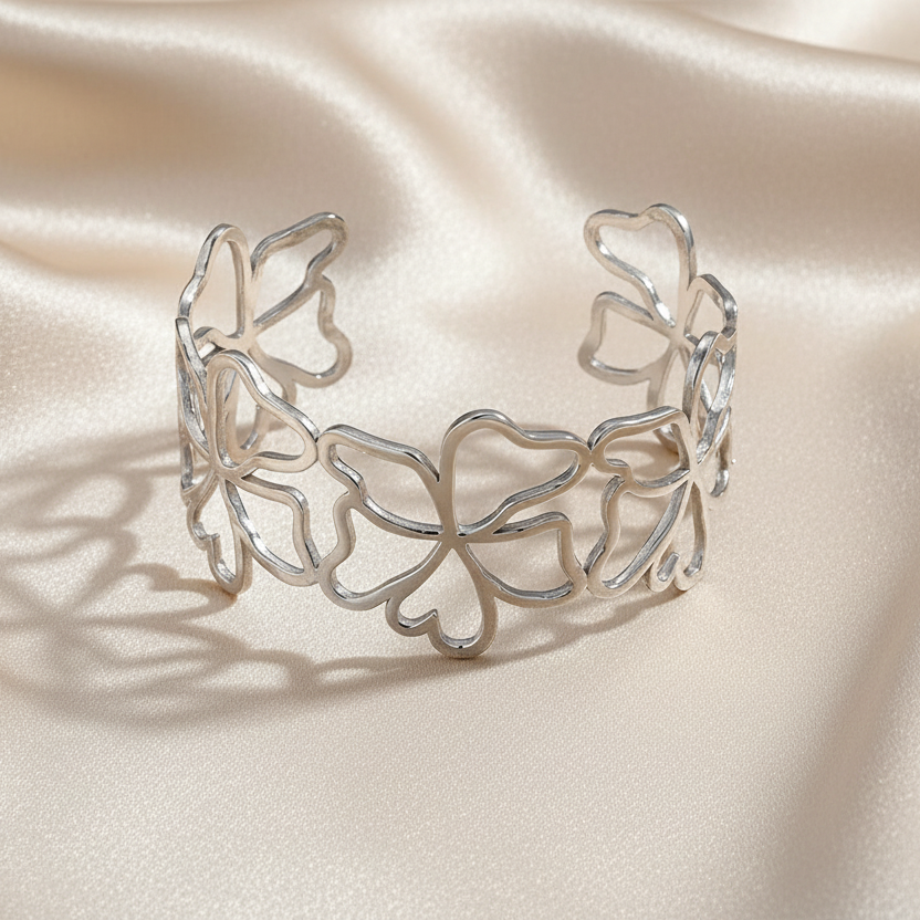 Bracelet manchette argenté en acier inoxydable avec fleurs ajourées, bijou tendance pour femme