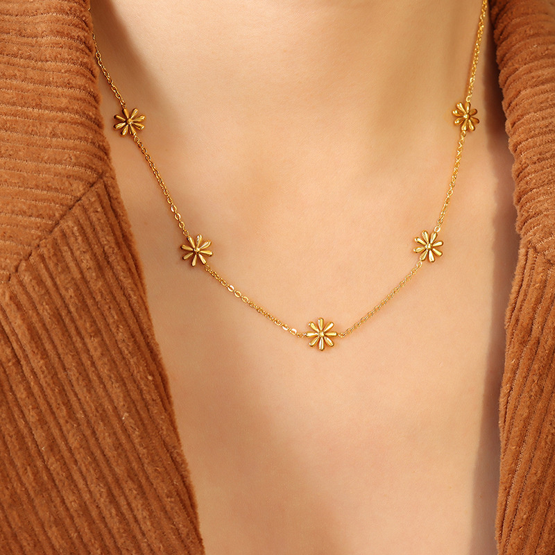 Collier Fleurs AVA en acier chirurgical doré