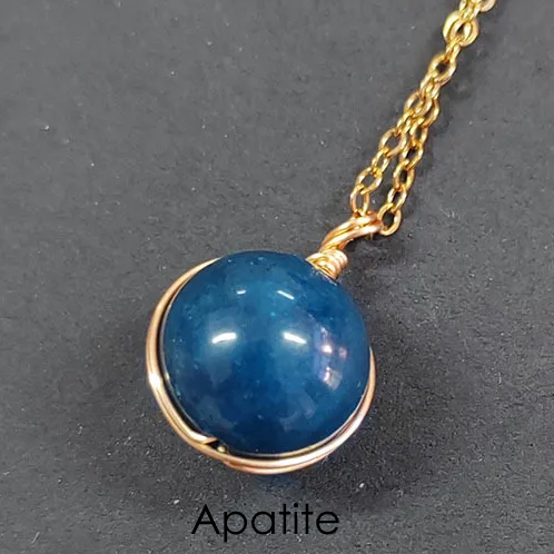 Collier CELESTINE – 9 Pierres naturelles au choix et acier inoxydable doré