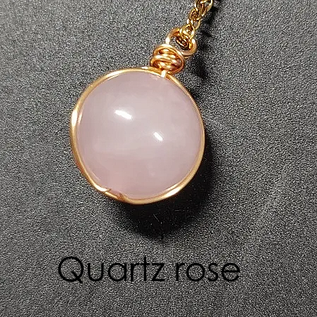 Collier CELESTINE – 9 Pierres naturelles au choix et acier inoxydable doré
