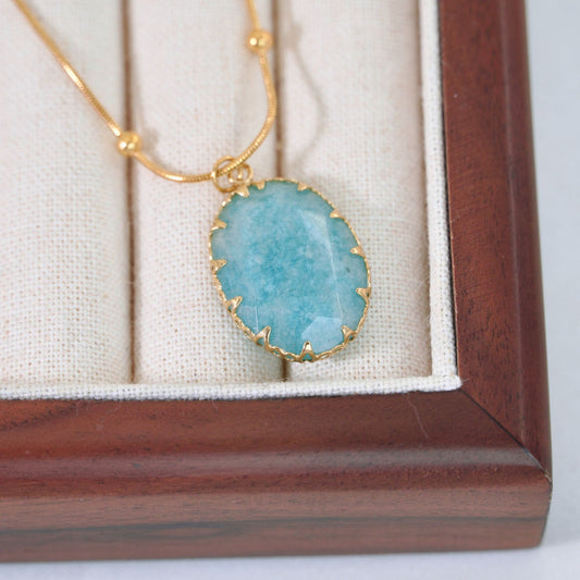 Collier doré en acier chirurgical avec pendentif en Amazonite , chaîne serpent perlée – bijou bohème – Swann Bijoux