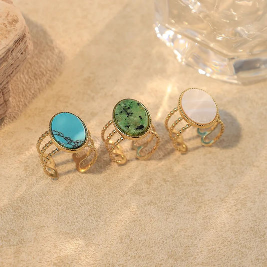 Bague ANOUCHKA – Turquoise naturelle, nacre et acier inoxydable doré