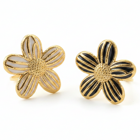 Bague fleur rayée blanc ou rayé noir en acier inoxydable doré.