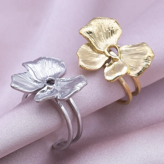 Bague Fleur SARA – Acier chirurgical doré ou argenté