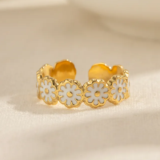 Bague MARGOT  – Fleurs blanches en acier inoxydable doré