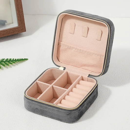 Boîte à bijoux en velours – Pratique et élégante