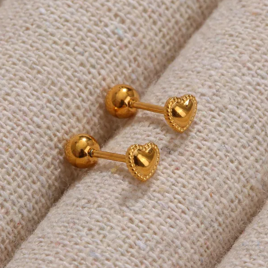 Boucles d'oreilles COEUR enfant - Acier chirurgical, délicates et résistantes