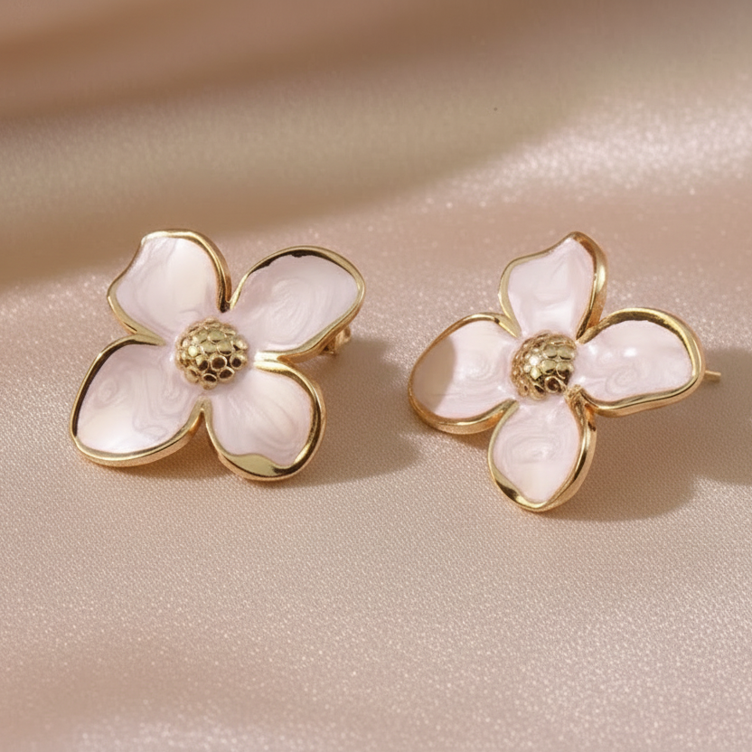 Boucles d’oreilles grande fleur pour femme en acier inoxydable doré et émail blanc, Style bohème chic et tendance