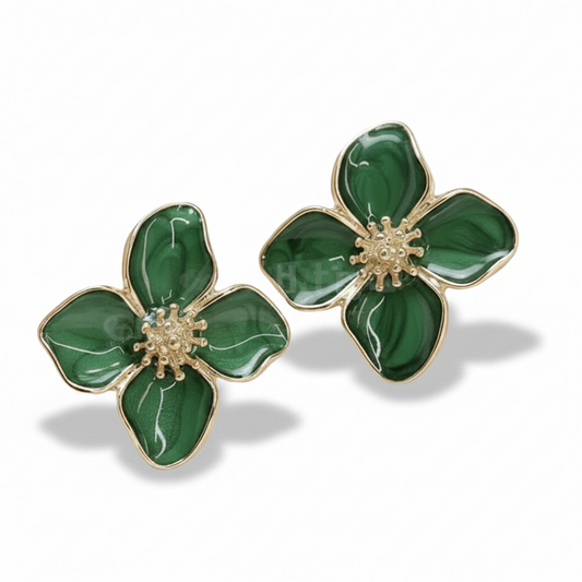 Boucles d’oreilles grande fleur 2,5 cm en alliage de zinc émaillé vert.