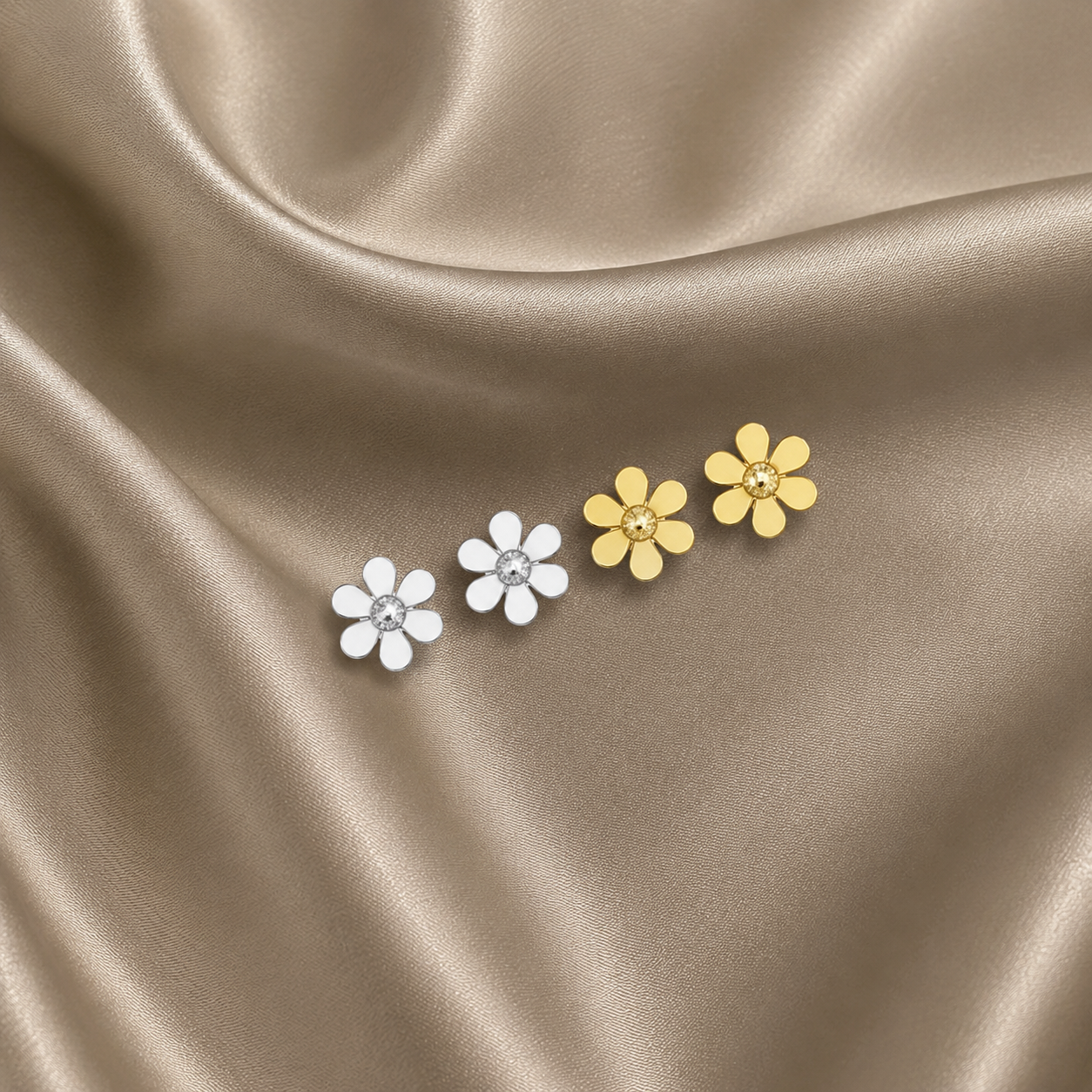 Boucles d’oreilles florales minimalistes en acier inoxydable 316L doré et argenté, petites puces de 0,7 cm.