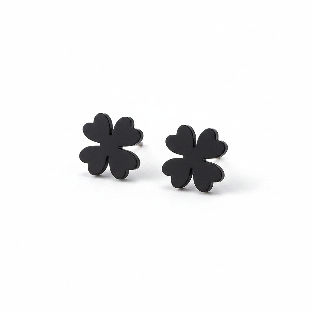 Boucles d’oreilles trèfle noir en acier inoxydable, petites puces de 1 cm.