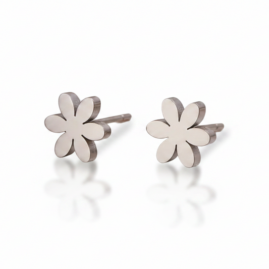 Boucles d'oreilles fleur stylisée en acier inoxydable argenté poli miroir, puce 0,8 cm.