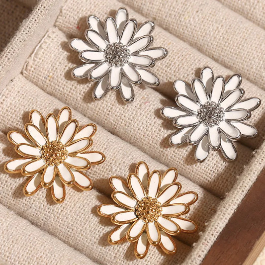 Boucles d'oreilles fleur marguerite stylisée émail blanc et acier inoxydable doré ou argenté pour femme, puce 2,4 cm