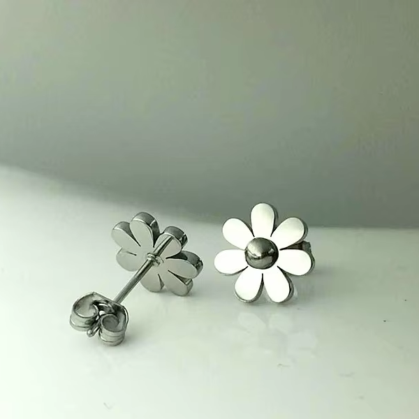 Boucles d’oreilles femme en acier inoxydable 316L argenté, petites puces de 0,7 cm, bijoux fleurs marguerite tendance
