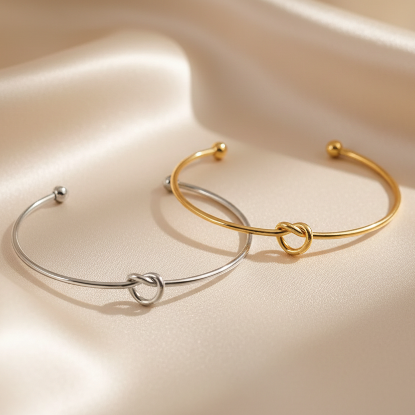 Bracelets manchette fins doré et argenté en acier inoxydable, orné d’un cœur noué.