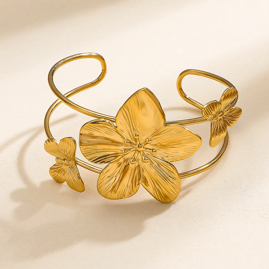 Bracelet manchette femme en acier inoxydable doré, décoré d’une grande fleur tropicale et de deux papillons, style bohème 