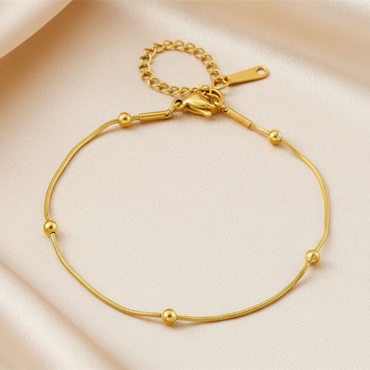 Bracelet CAMILLE – Maille serpent et perles en acier chirurgical doré