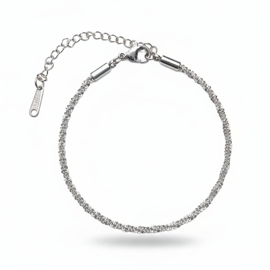 Bracelet argenté brillant en acier inoxydable 316L à maille corde fine.