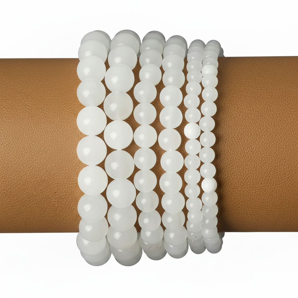 Bracelet boule 4/6 et 8 mm en jade blanche – pierre naturelle, symbole de pureté, sérénité et harmonie intérieure – Swann Bijoux en Guadeloupe