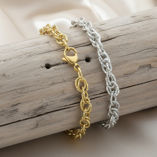 Bracelet gourmette tendance en acier inoxydable, disponible en doré ou argenté, avec maillons torsadés doubles, design moderne pour femme et homme
