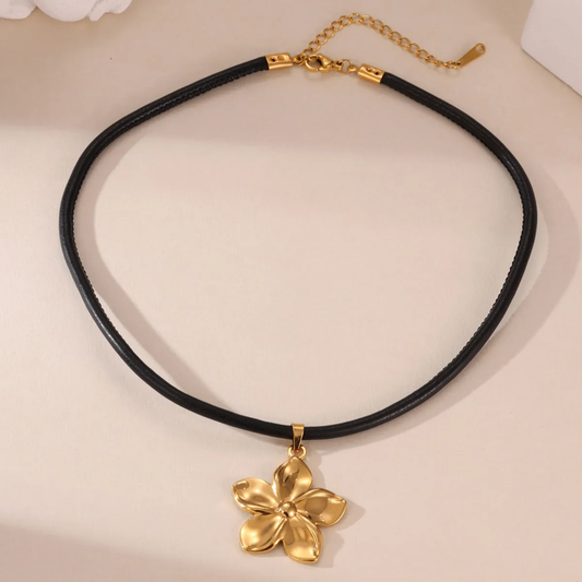 Collier Fleur APOLINE en acier inoxydable et cuir