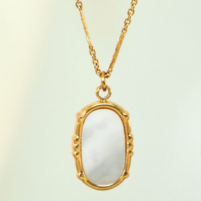 Collier doré en acier chirurgical avec pendentif en nacre, bijou bohème chic
