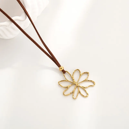 Collier Fleur style bohème  JAYA en acier inoxydable et corde velours marron