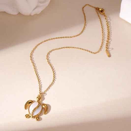 Collier pendentif Tortue MAUII en acier inoxydable doré