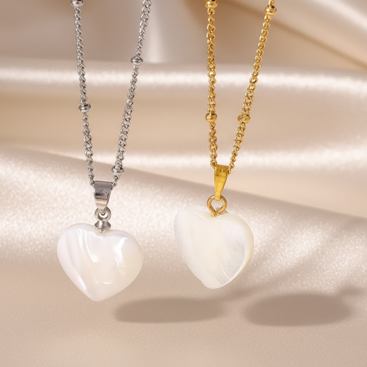 collier doré ou argenté en acier inoxydable à maille gourmette perlée orné d’un pendentif cœur en nacre, bijou bohème