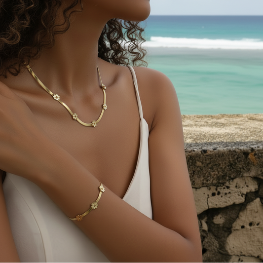 Parure Fleurs JEANNE en acier inoxydable doré – Collier & Bracelet ajustables