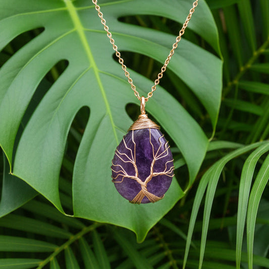 Collier doré en acier inoxydable avec pendentif Arbre de Vie en améthyste forme goutte d'eau.